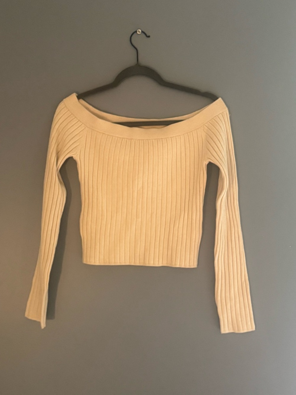 Aerie cream off-the-shoulder sweater size medium. NEW WITH TAGS!